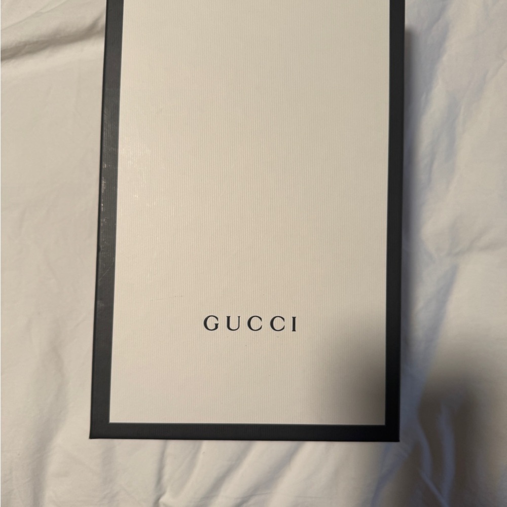 Gucci Black Leather Loafers with Gold Accents - Picture 6 of 6